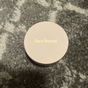 RARE BEAUTY | SETTING POWDER IN LIGHT-MEDIUM